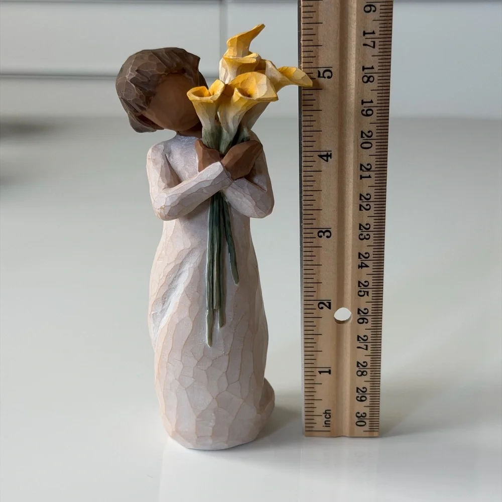 Willow Tree Gratitude Girl With Yellow Calla Lilies Figurine 2022 - Home Decor